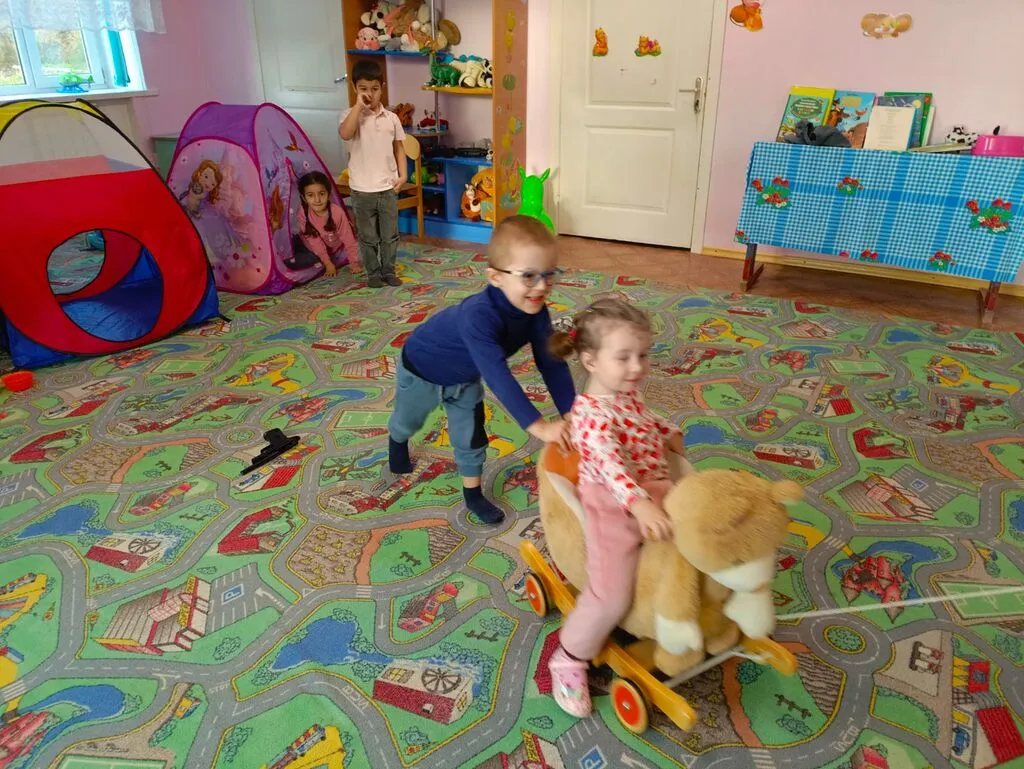 Играем
