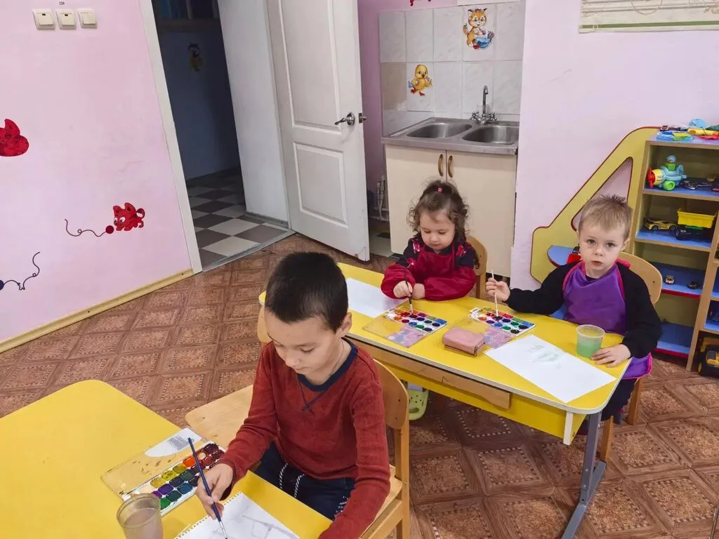 краски в руках первый раз